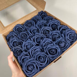 Cabeza de flor azul marino, decoración de boda, azul oscuro, pequeña flor, rosa, boda, suministros de artesanía DIY, cabezas de flores azul marino artificiales, azul oscuro