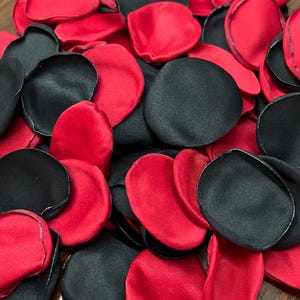 Pétalas vermelhas pretas para decoração de casamento, pétalas de flores para meninas, decoração preta para corredor de casamento, pétalas de flores, decoração preta para cerimônia, confete vermelho