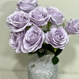 Lavender Flowers 1 Bundle Artificial Purple Flowers Wedding Lavender Flowers Silk Bouquet Violet Flower Heads with Stems Light Purple