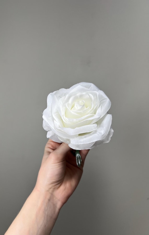 Weie Rose Blumen-Kpfchen, die weie Rose-knstliche Schnee-weie Seiden- Rosen-weie Hauptdekor-cremefarbene Rosen-Hochzeits-DIY-Fertigkeits-Versorgungsmaterial-Versorgungsmaterial  - Etsy.de