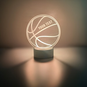 Basketball Personalisierte LED-Nachtlampe - Benutzerdefiniertes LichtGift für Fans, Sport Schlafzimmer, Spielzimmer Dekor, PartyEnhancer, Fernbedienung inklusive