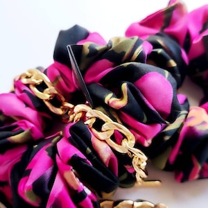 Poppy Pink set of 2 | Satin Velvet | Scrunchies | floral | Hair Elastic | Hair Accessories | Satin | Pink | spring scrunchies | scrunchy