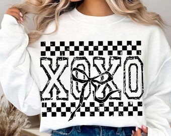 Retro XOXO Checker PNG Coquette Valentines Varsity PNG Trendy VDay Linda camiseta retro del Día de San Valentín PNG Coquette Bow Valentines Dtf Design