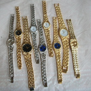 Geneva Gold Or Silver Finish Black, Blue, White, Silver Dial Nugget Style Bracelet Fashion Men Or Women Dressy Watch.Please read measurement