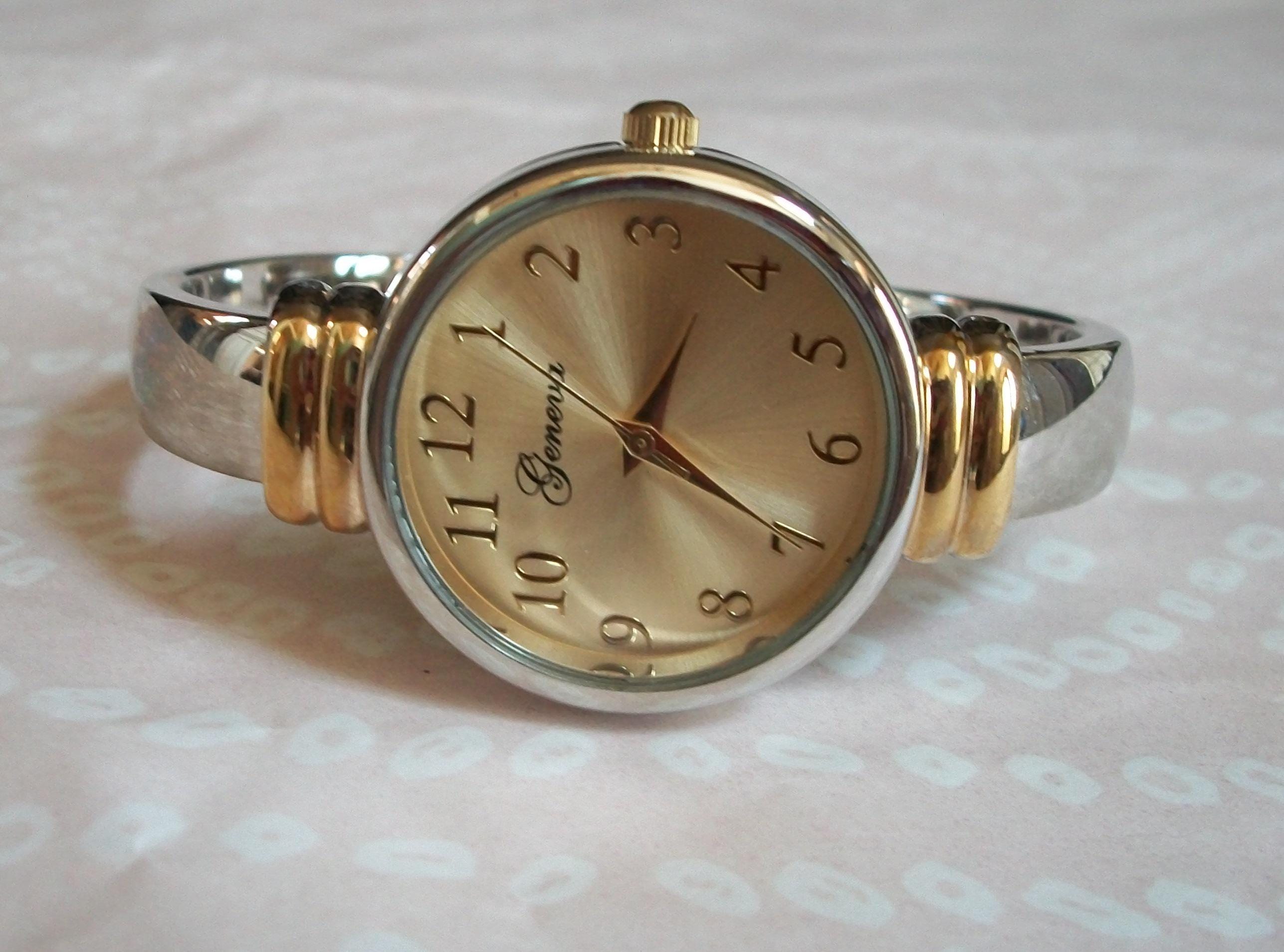 アクセサリー silver rose design bangle watch Amazon.com: Geneva STC Silver Cable Band Women's Small Size