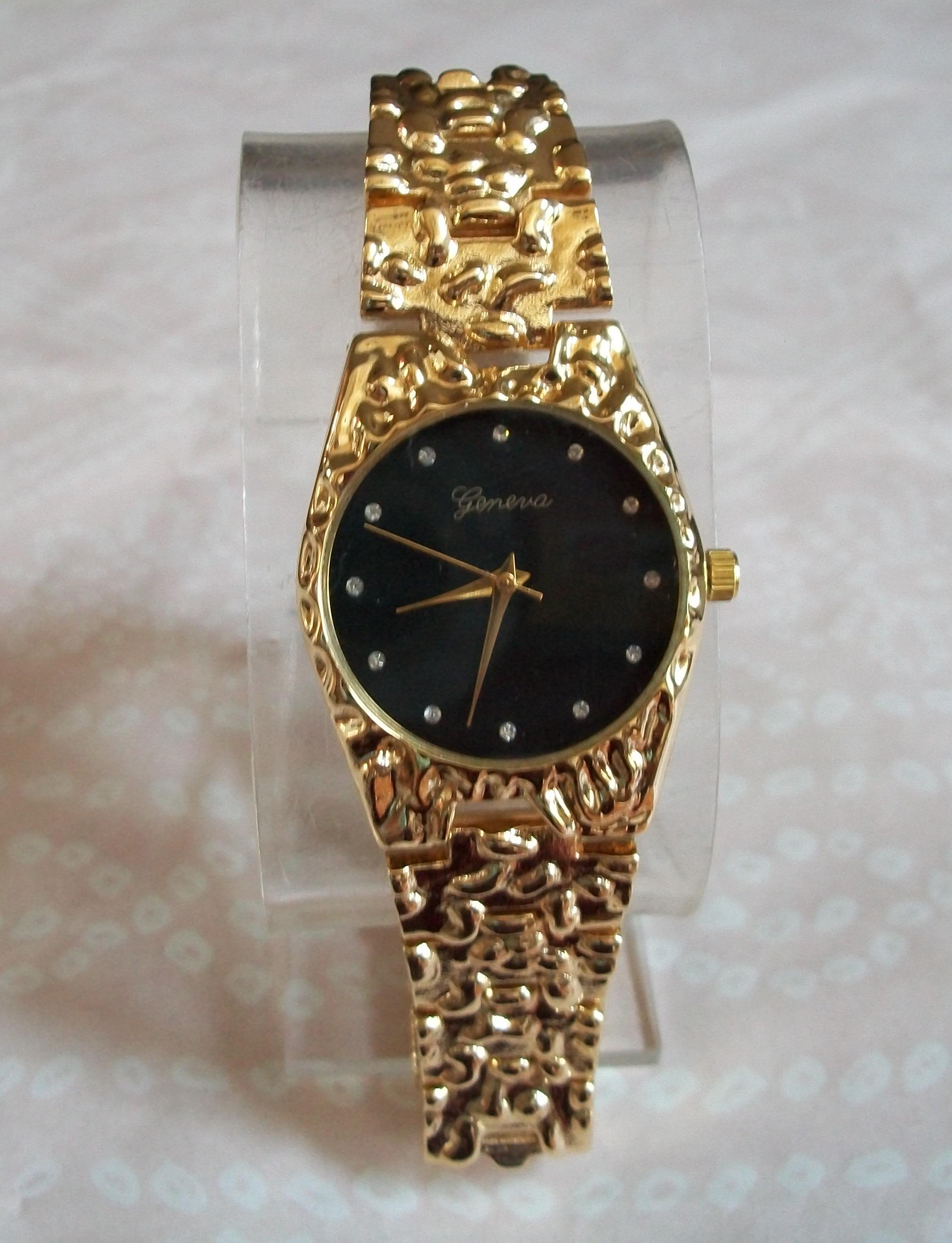 Geneva Gold or Silver Finish Black, Blue, White, Silver Dial 