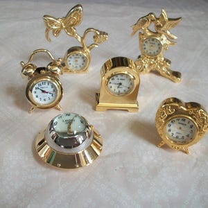 Flying Saucer, Bell Like Clock, Butterfly, Bird, Boat,Heart, Owl Number Dial Mini Collectible Fashion Desk Clock