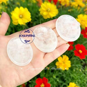 Clear Quartz Worry Stone, Palm Stone, Smooth Polished Tumbled Stone, Gemstone Pocket Stone, Crystal Collection, Ideal Gift for her
