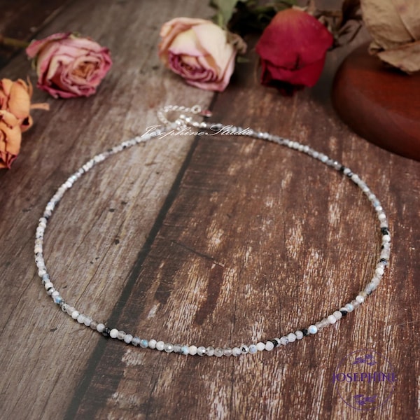 Ras de cou minimaliste en perles de petites pierres précieuses, collier de perles de pierre de lune arc-en-ciel de 2 mm, tour de cou délicat en cristal pour femmes, cadeau de bijoux pour l'équilibre de la guérison