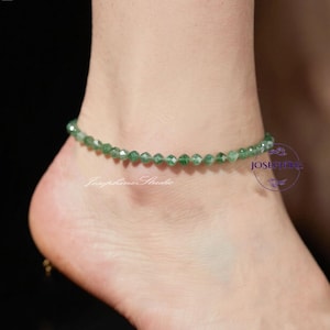 Grünes Aventurin-Fußkettchen, 2 mm kleine facettierte grüne Kristallperlen-Fußkettchen, Heilschutz-Glück-Fußkettchen, minimalistisches zierliches Frauen-Fußkettchen
