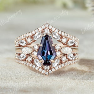 Unique Coffin Cut Alexandrite Engagement Ring Set Solid Gold Moissanite Ring Enhancer Minimalist Halloween Ring Anniversary Gift For Her