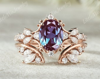 Unique Alexandrite Ring Set Rose Gold Oval Cut Alexandrite Engagement Ring Set Moissanite Cluster Wedding Band Alexandrite Wedding Ring Set