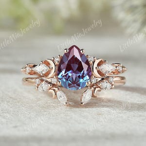 Unique Pear Cut Alexandrite Engagement Ring Set Solid Gold Moon Ring Alexandrite Ring Set Anniversary Ring Promise Rings for Women