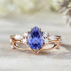 Vintage Sapphire Engagement Ring Pear Cornflower Sapphire Wedding Ring Set Curved Wedding Band Personalized Gifts Custom Rings For Women