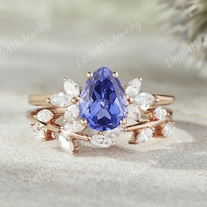 Pear Cut Sapphire Engagement Ring Set Rose Gold Moissanite Curved Wedding Band Art Deco Sapphire Jewelry Promise Custom Rings For Women