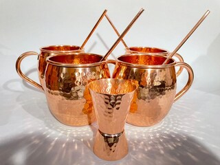 Set Di 2 Bicchieri In Rame Martellato Fatti A Mano, 250 Ml, Altezza 8,1 Cm, Regalo Ideale