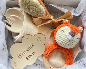 Birth box for girl, boy / Ideal gift for newborn / Personalized gift for baby / Handmade crochet animal rattle