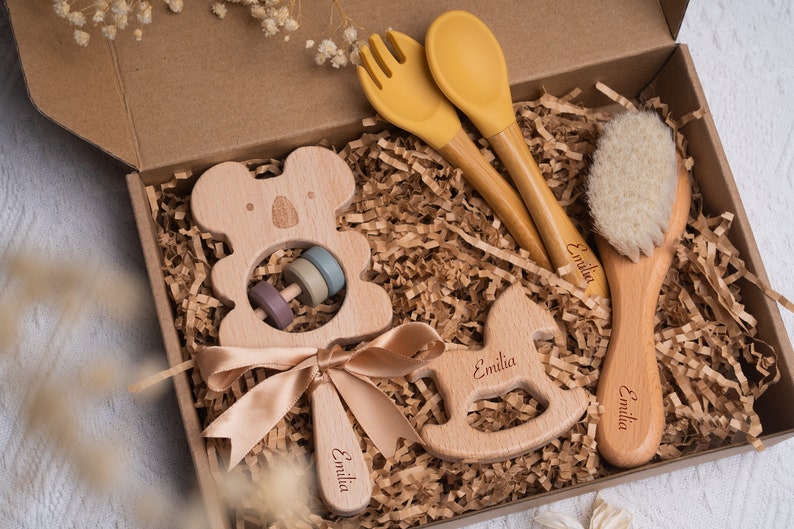Personalized birth gift box / Baby cutlery, brush and wooden rattle / ideal gift for the newborn image 1