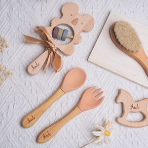 Personalized birth gift box / Baby cutlery, brush and wooden rattle / ideal gift for the newborn image 5