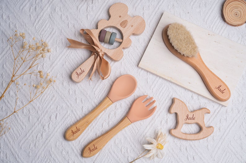 Personalized birth gift box / Baby cutlery, brush and wooden rattle / ideal gift for the newborn image 5