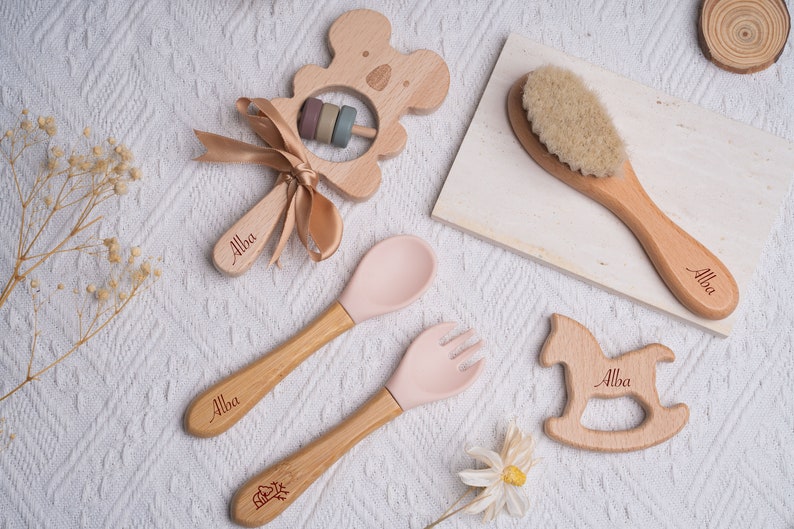 Personalized birth gift box / Baby cutlery, brush and wooden rattle / ideal gift for the newborn image 4