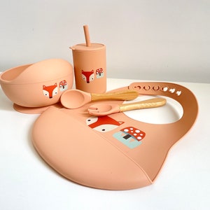 Set repas assiette et couverts pour enfant personnalisé / couvert en bois / cadeau de naissance / assiette silicone bébé / assiette bébé