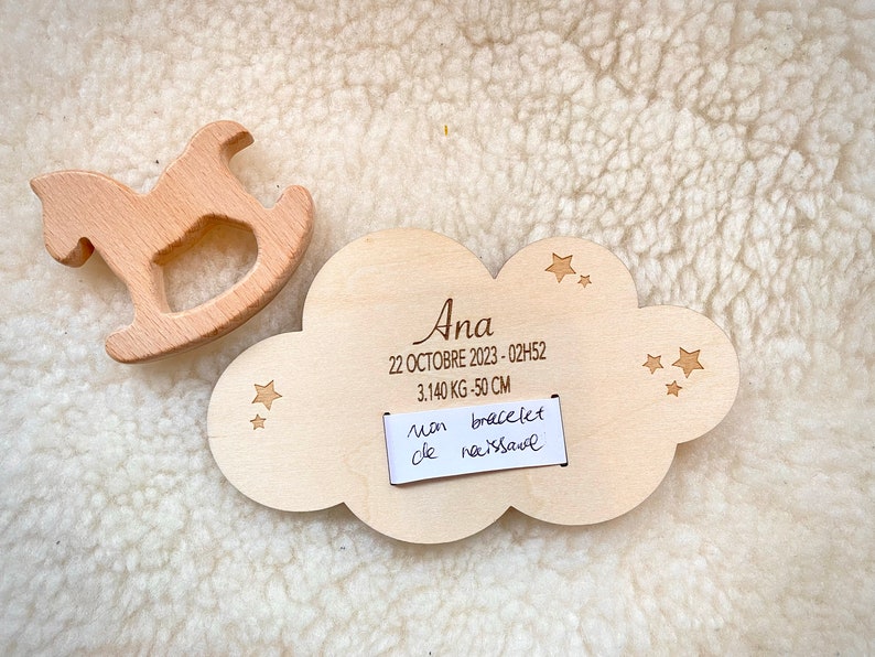 Engraved wooden cloud plaque / Birth souvenir bracelet / birth gift / baby souvenir box image 1