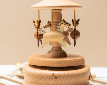 Personalized engraved wooden music box / birth gift / Valentine's Day gift / anniversary gift / wedding gift