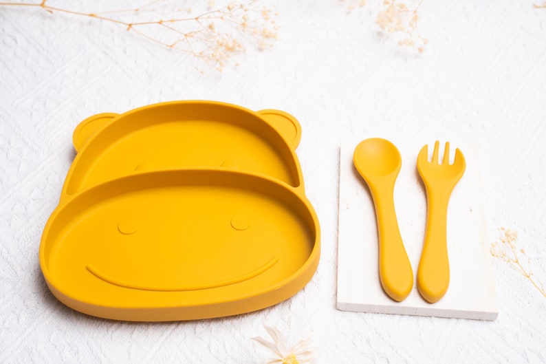 Set repas assiette et couverts pour enfant personnalisé / cadeau de baptêmes / cadeau de naissance / assiette silicone en hippopotame bébé image 8