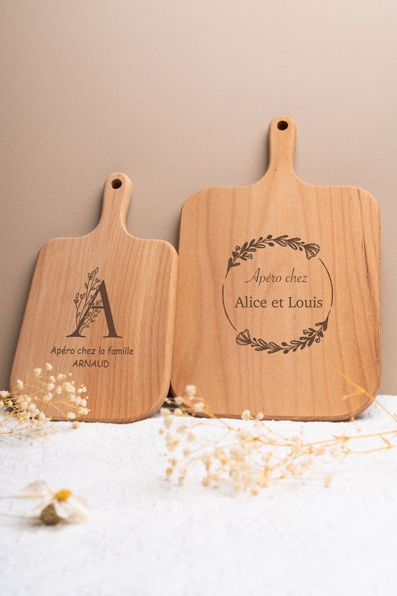 planche à découper personnalisée apéro / Cadeau mariage anniversaire / Cadeau pendaison crémaillère  / Cadeau Saint Valentin pour lui