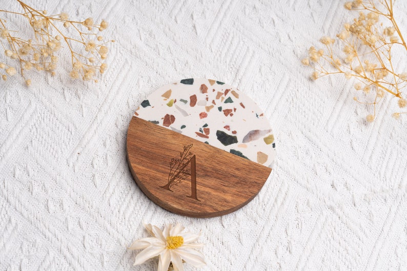 Personalized Wooden and Marble Coaster / Ideal Gift for Engaged, Weddings, Mother's Day, Birthdays, Housewarmings / Original Idea image 1