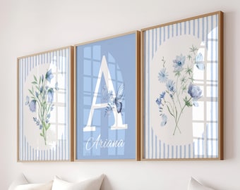 Personnalisé bleu clair fleurs sauvages 3 pièces impression artistique ado bébé fille chambre de bébé floral boho nom initial signe preppy esthétique dortoir décor de chambre