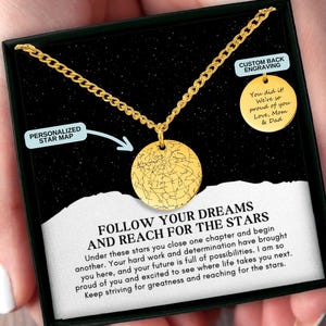 Cadeau nouvel emploi pour fils, collier gravé pour homme, cadeau de remise des diplômes, cadeau nouveau départ, l'aventure vous attend, collier carte des étoiles personnalisé
