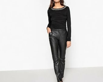 Calças de couro de cordeiro estilo motociclista, modelo slim fit feminino.