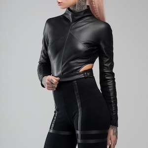 Women&#39;s & Girls 100% Genuine High Quality Soft Lambskin Leather Cropped Motor Biker Jacket Slim-fit,Long Sleeves, Beautiful Look