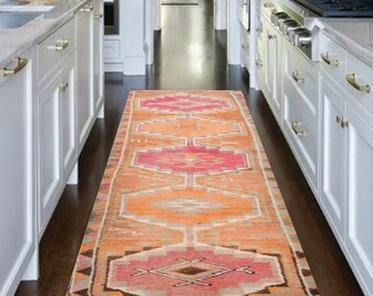 3x13インチのヴィンテージトルコ製ウシャックランナーラグ：ピンク