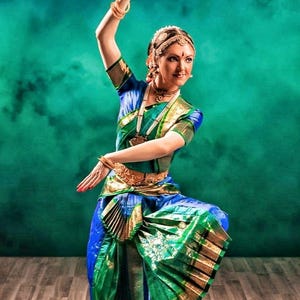 Bharatanatyam costume - Etsy 日本