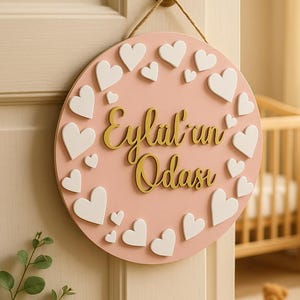 Leuke en stijlvolle deurhanger met hartsjabloon - deurhanger SVG, deurbord SVG, deurbord, deurkrans, bord Welkom baby, deurhangers