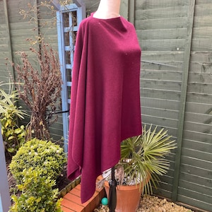 Beautiful Warm Handmade Wool Poncho Women accessories Gift Cardigan Travel Warp Yoga Meditation Warp, Soft Like Cashmere Side Ponchos Scarf