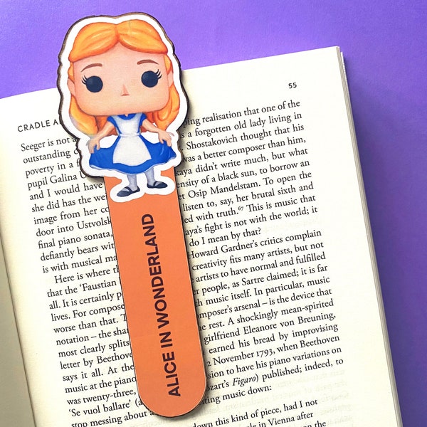Alice-In-Wonderland Bookmark