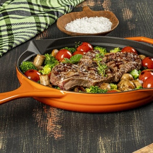 Frying pan made of cast iron, kitchen cooking set pots