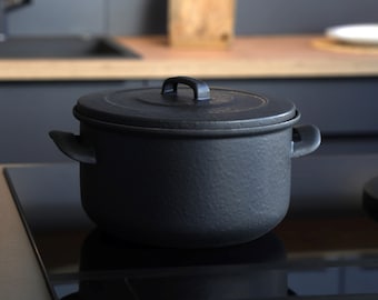 Traditional cooking pot made of cast iron and enamel , Pot with Lid