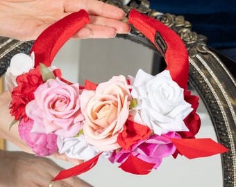 Romantische set mini hoed kristallen oorbellen en armband Rood roze witte tovenaar voor vrouwen Fascineren Bruiloft gast hoofdband rode roos derby halo