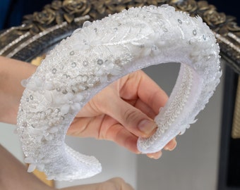 Set orecchini e braccialetto affascinanti da sposa con perla Fascia ricamata per il matrimonio Aureola da sposa di lusso Sposa con gioielli floreali affascinanti