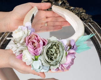 Set Fascinator und Kristallohrringe Haarband für Braut Fascinator Hochzeitsgast Faszinierender Minihut Fascinator Beige Fascinator Creme salbei rosa Hütchen