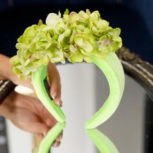 Lime green fascinator Headband with green hydrangea Headband fascinator Headpiece wedding Races hairband halo Ladies day hats Padded halo image 3