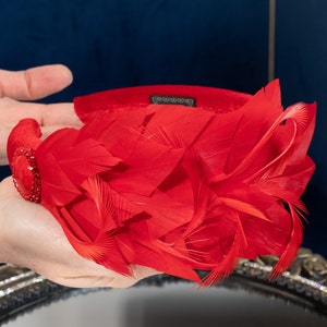 Chapeau fascinateur rouge pour femme Mini chapeaux fascinateurs bibi chapeau Derby du Kentucky moderne bibi plume plume bandeau invité mariage image 7