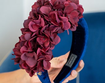 Marineblau Fascinator mit bordeauxfarbenen Hortensie Hochzeiten Stirnband Heiligenschein Marineblau und Burgunder Hut Fascinator Hut für Frauen Rassen Hochzeit Hüte