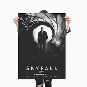 James Bond Skyfall Poster / Premium Mattes vertikales Poster