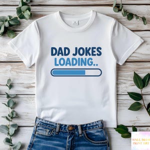Papa Witze wird geladen - Druckbares transparentes PNG Design für T-Shirts, Sublimation, kommerzielle Nutzung, digitaler Download Print on Demand Projekte